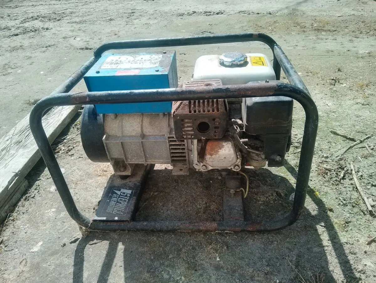 Honda generator for sale free delivery - Image 3