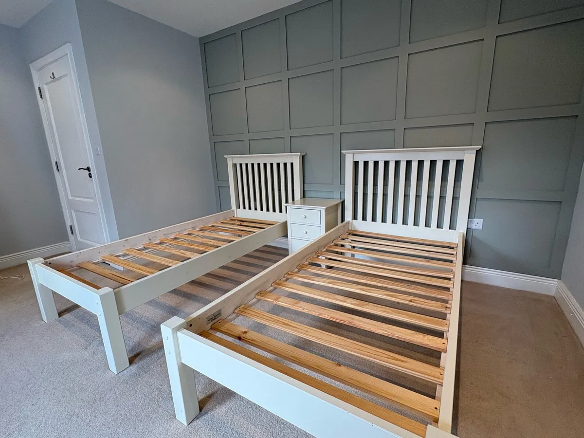 Bedroom furniture - Image 3