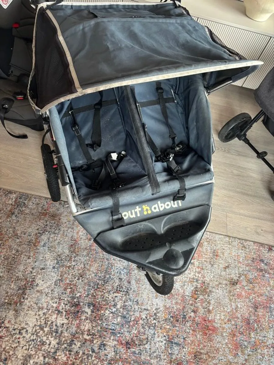 Out & About double buggy - Image 1