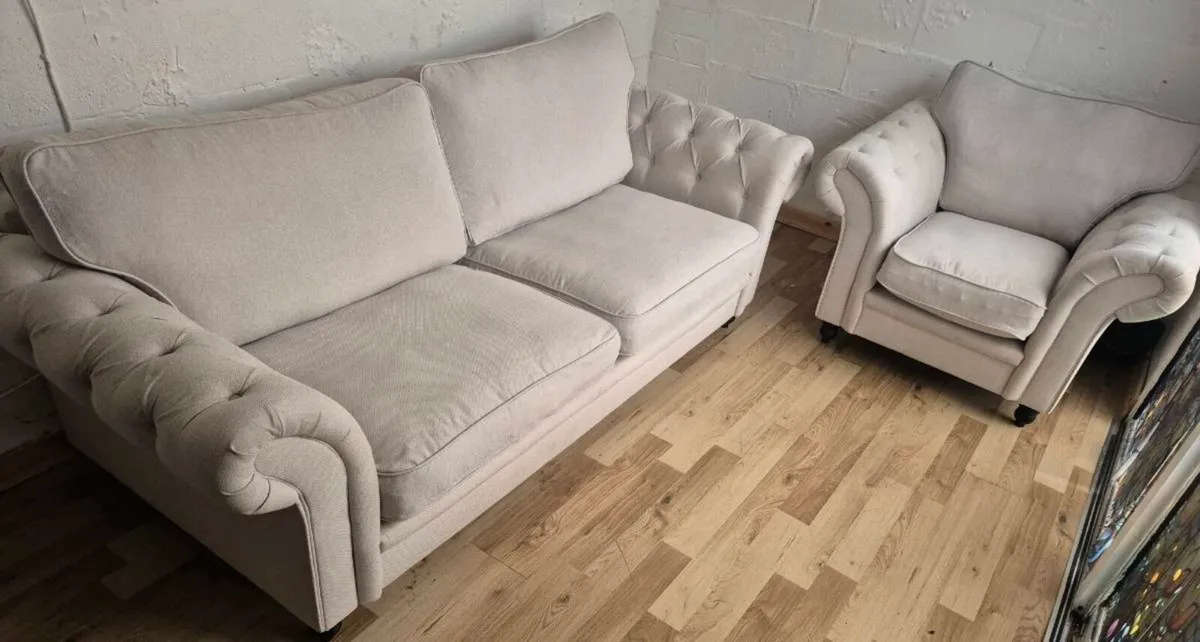 Chesterfield set ,Dublin Delivery - Image 4