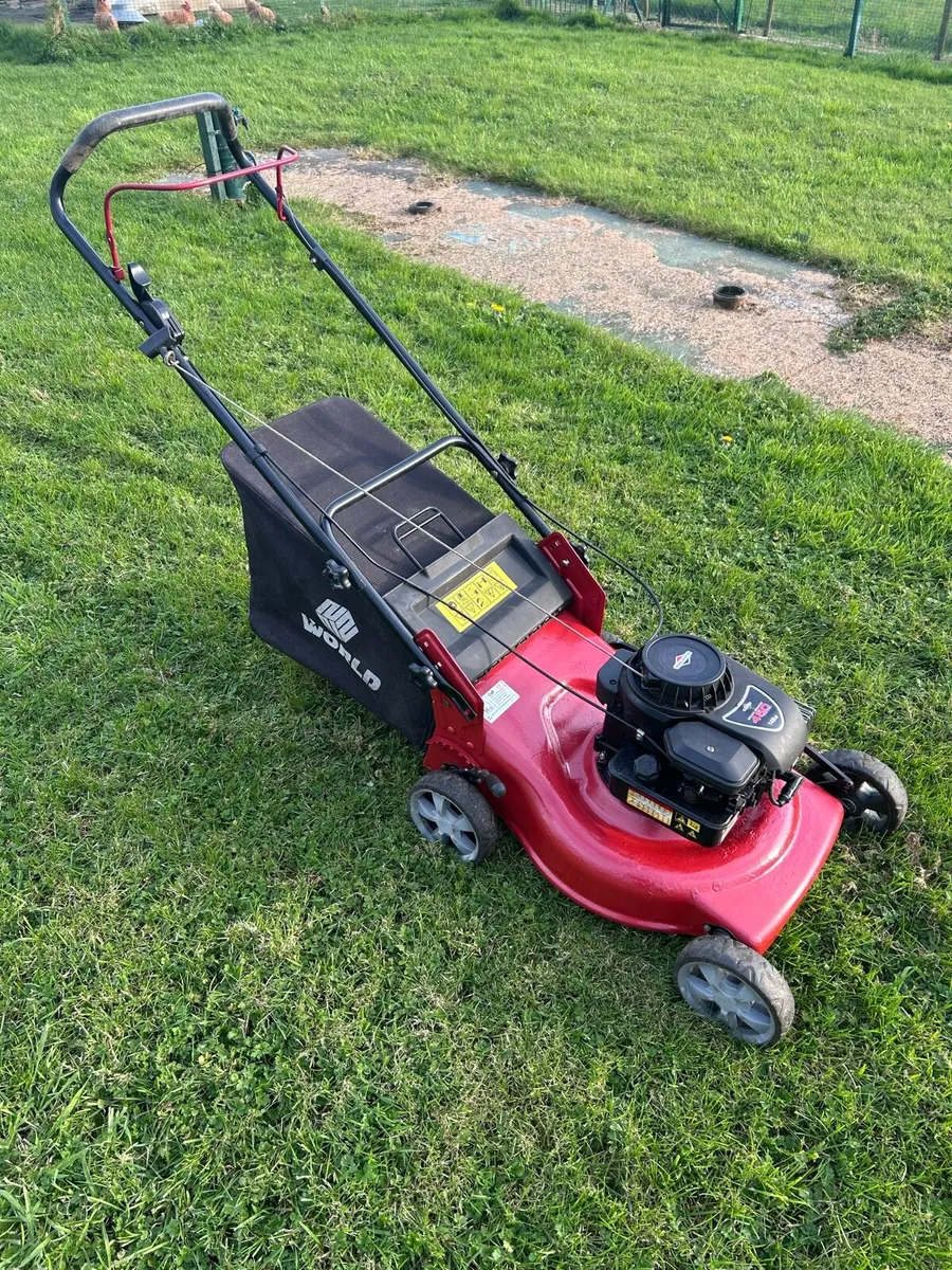 World 18” push lawnmower - Image 2