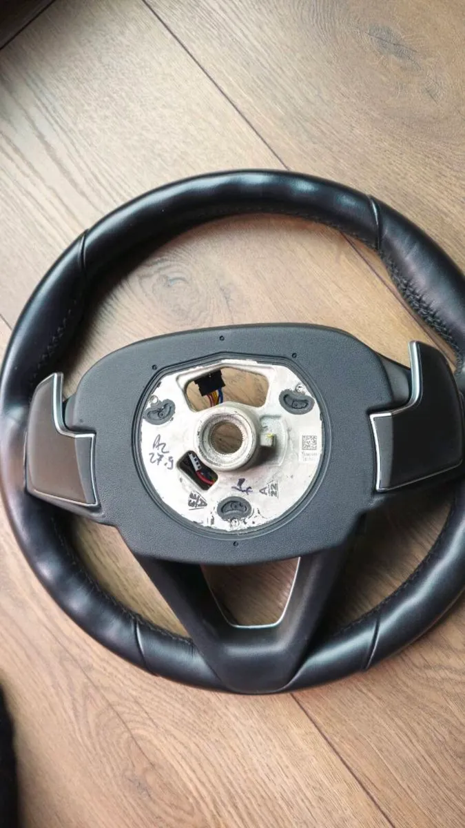 Bme G20 steering wheel for parts - Image 4