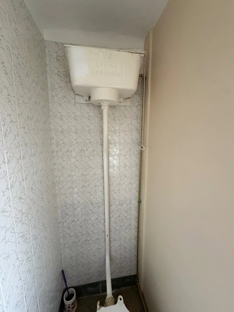 Shanks Upper Cistern - Image 1