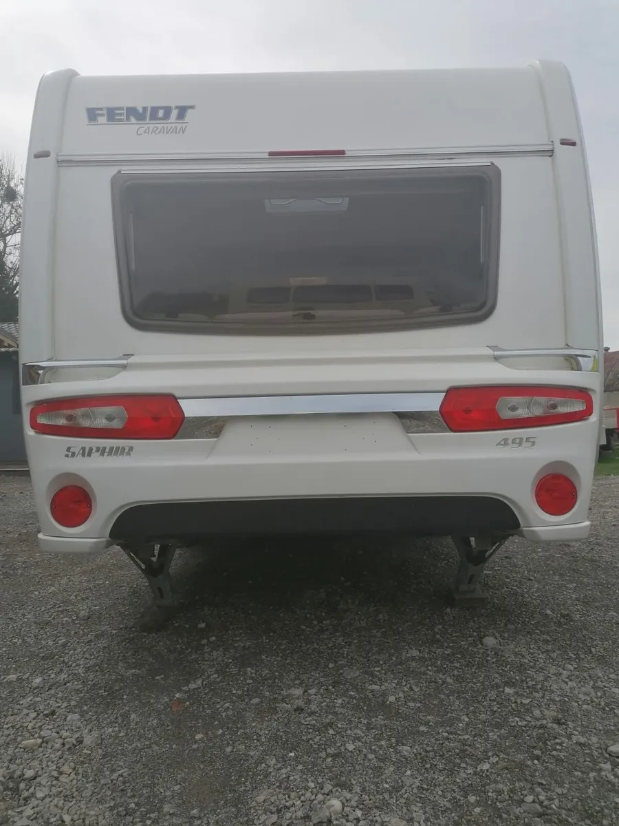 2013 Fendt Saphir fixed bed 4 / 5 birth caravan in - Image 3