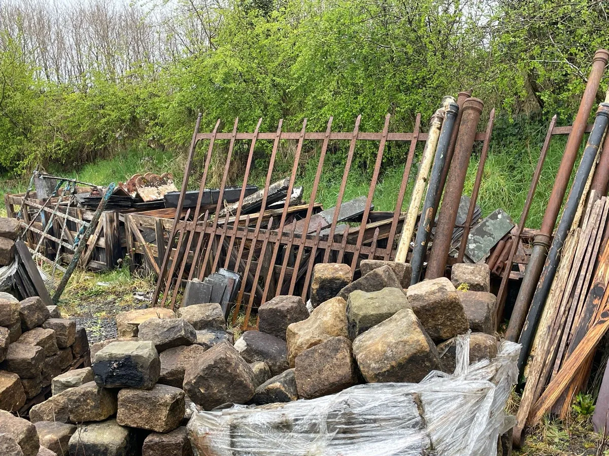 Forged gates - Image 1