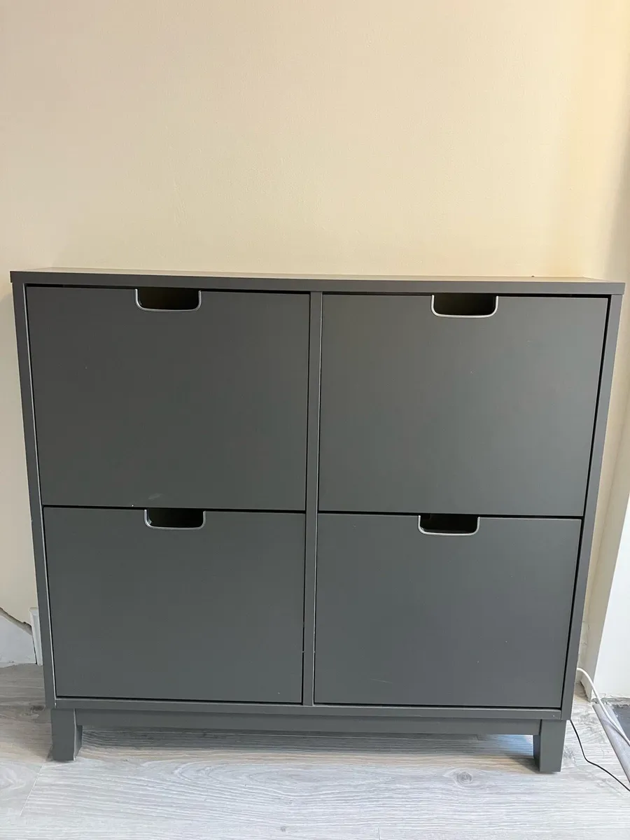 Shoes cabinet - Image 1