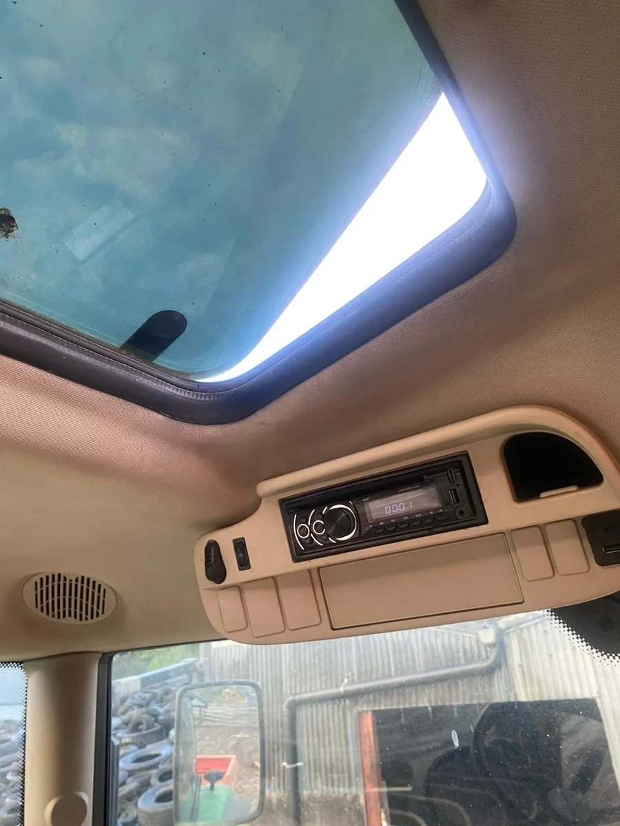 John Deere 145R - Image 3