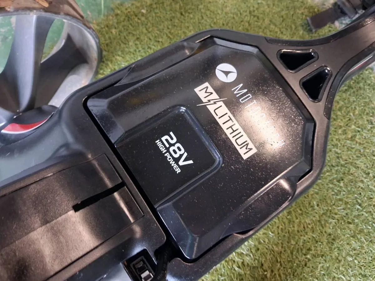 Motocaddy 2023 M1 at Golf Concepts - Image 2