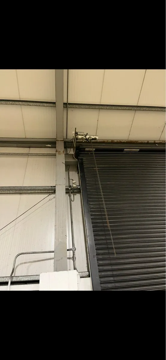 Roller door - Image 4