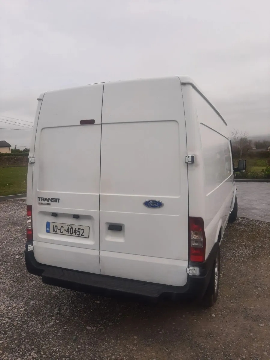 Ford Transit 2010 - Image 2