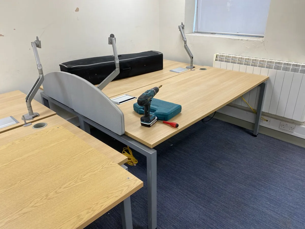 Office desk - Image 2