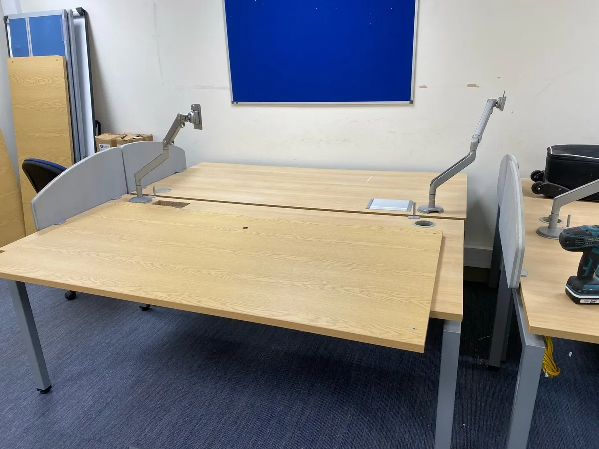 Office desk - Image 1