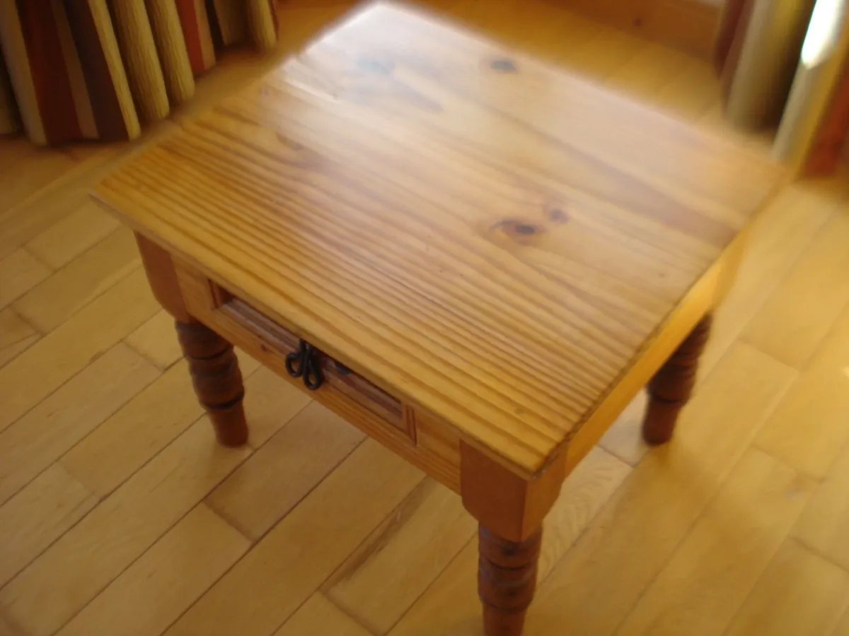 SMALL SOLID PINE TABLE WITH  BUILT IN DRAWER. - Image 3