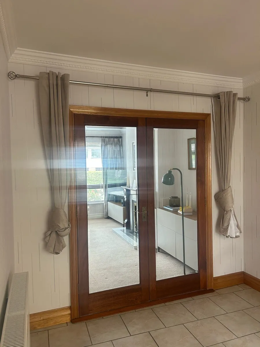 Two sets of metal Curtain Rails - Image 3