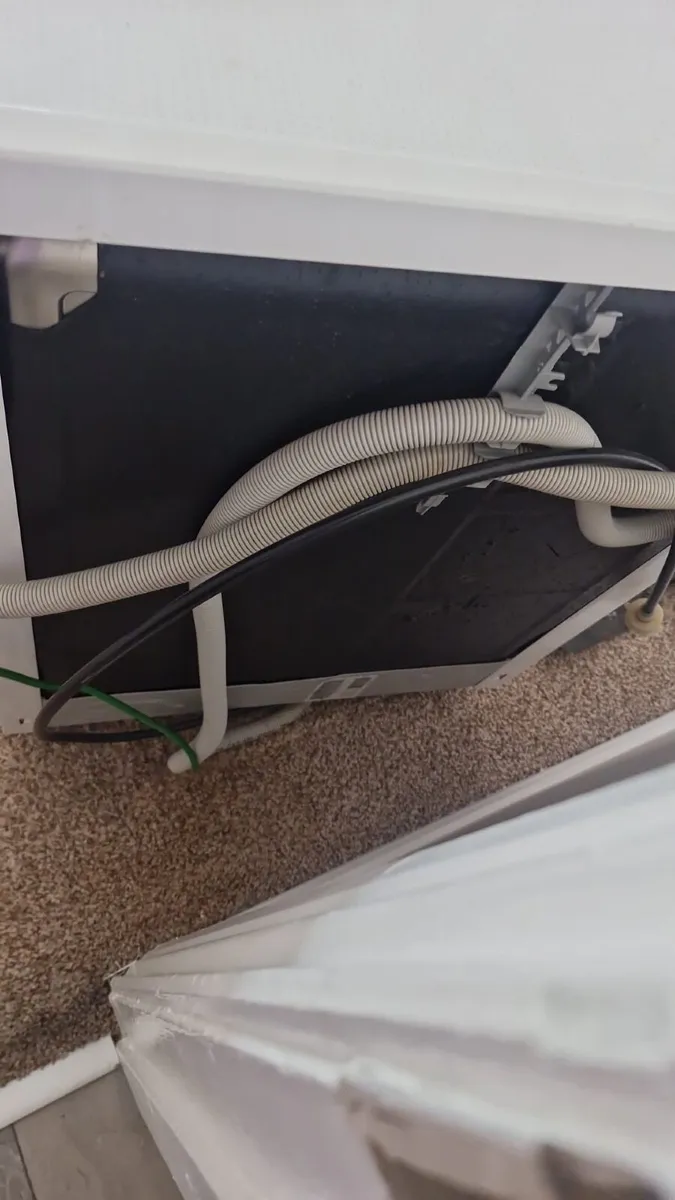 Dishwasher - Image 2