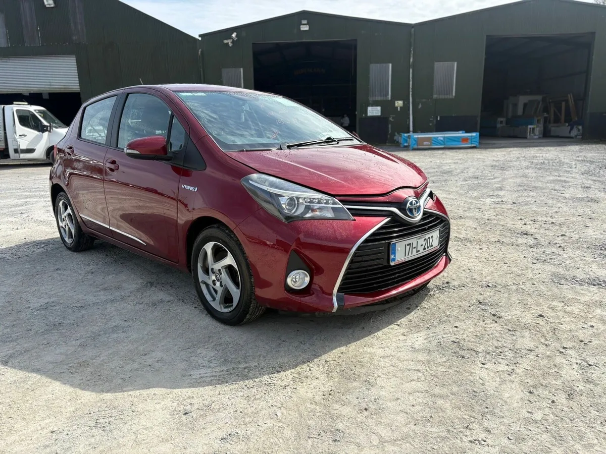 2017 Toyota Yaris automatic - Image 3