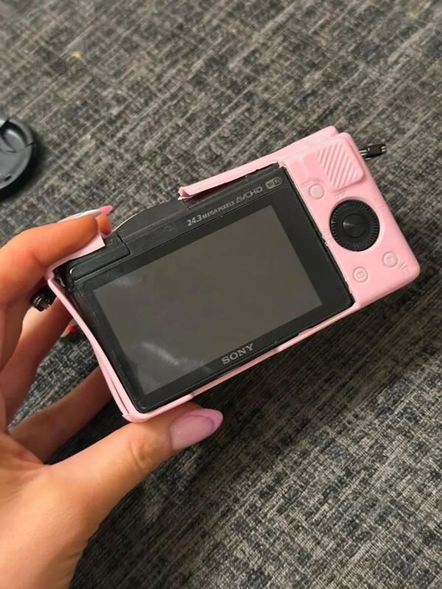 Sony a5100 camera - Image 4