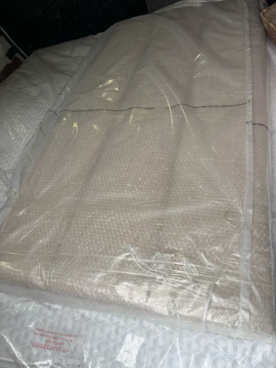 King size headboard - Image 1