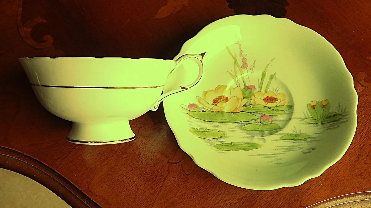 Vintage Paragon Fine Bone China Cups & Saucers - Image 3