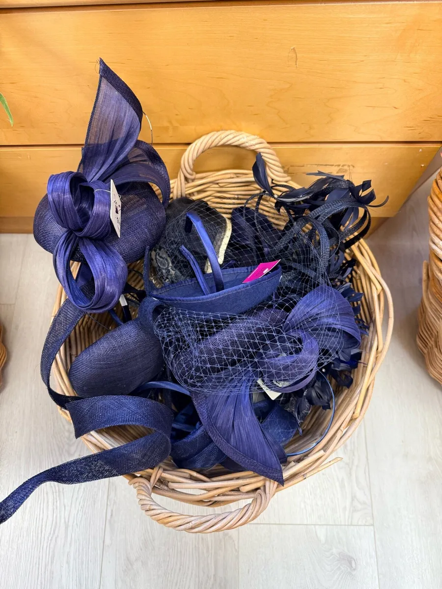 300 FASCINATORS FOR SALE - Image 3