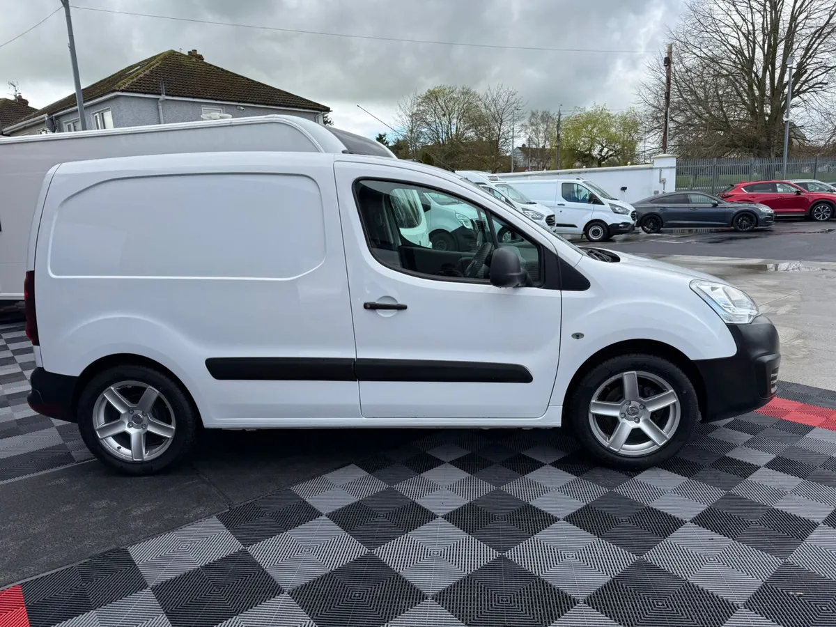 Citroen Berlingo 2018, ALLOYS, DOE, NO VAT, SERVIC - Image 4