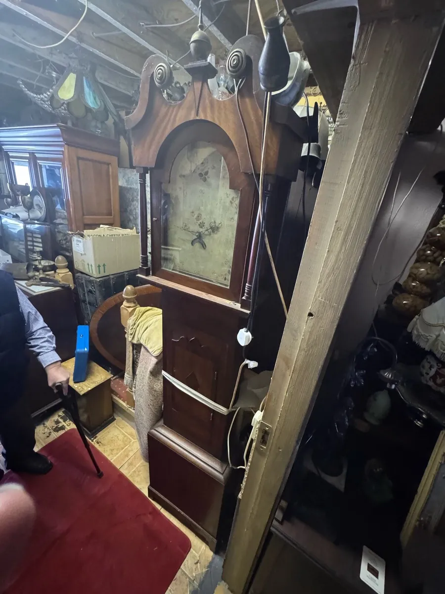 Antique grandfather clock - Image 1