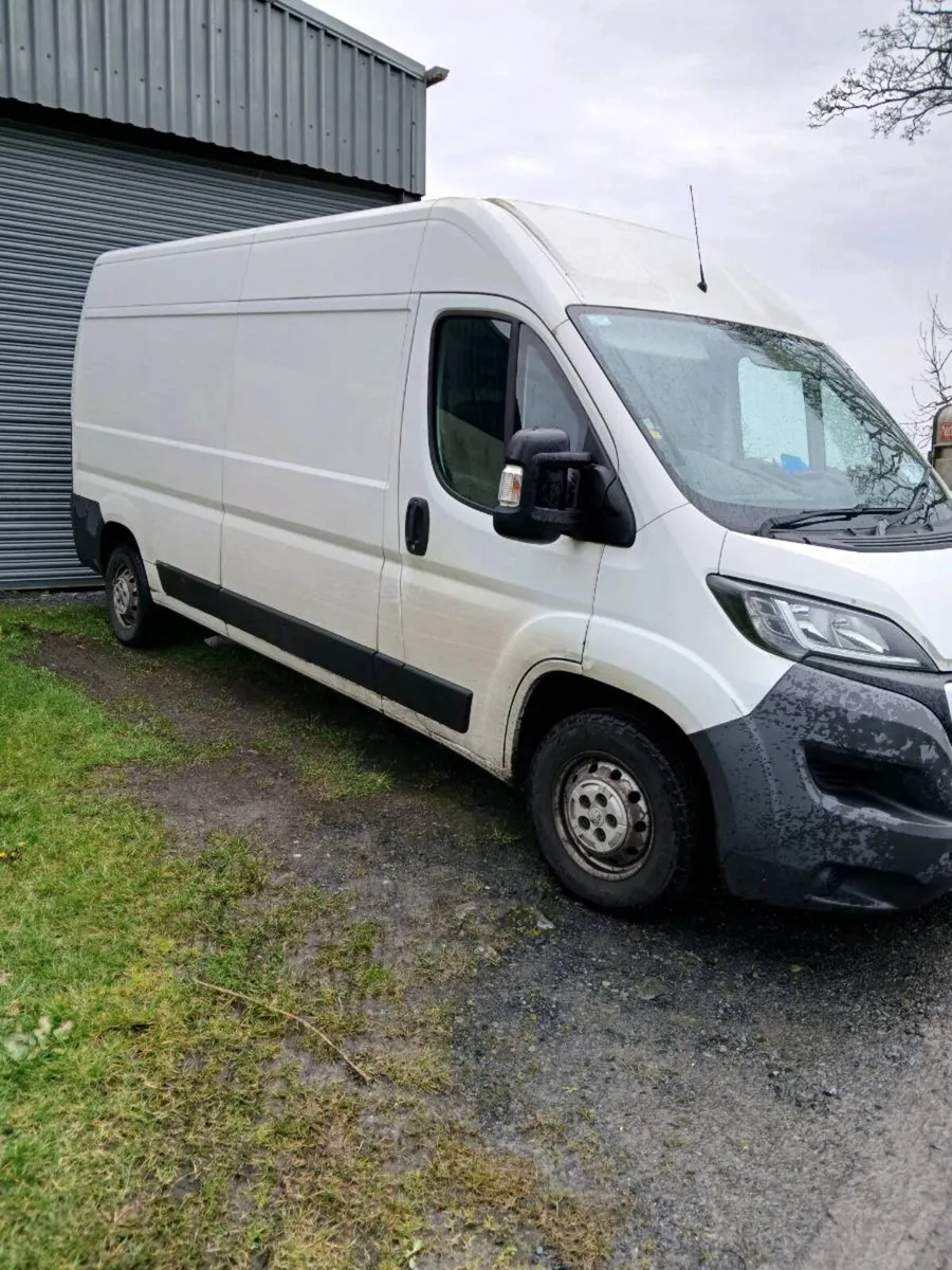 Man and van - Image 1