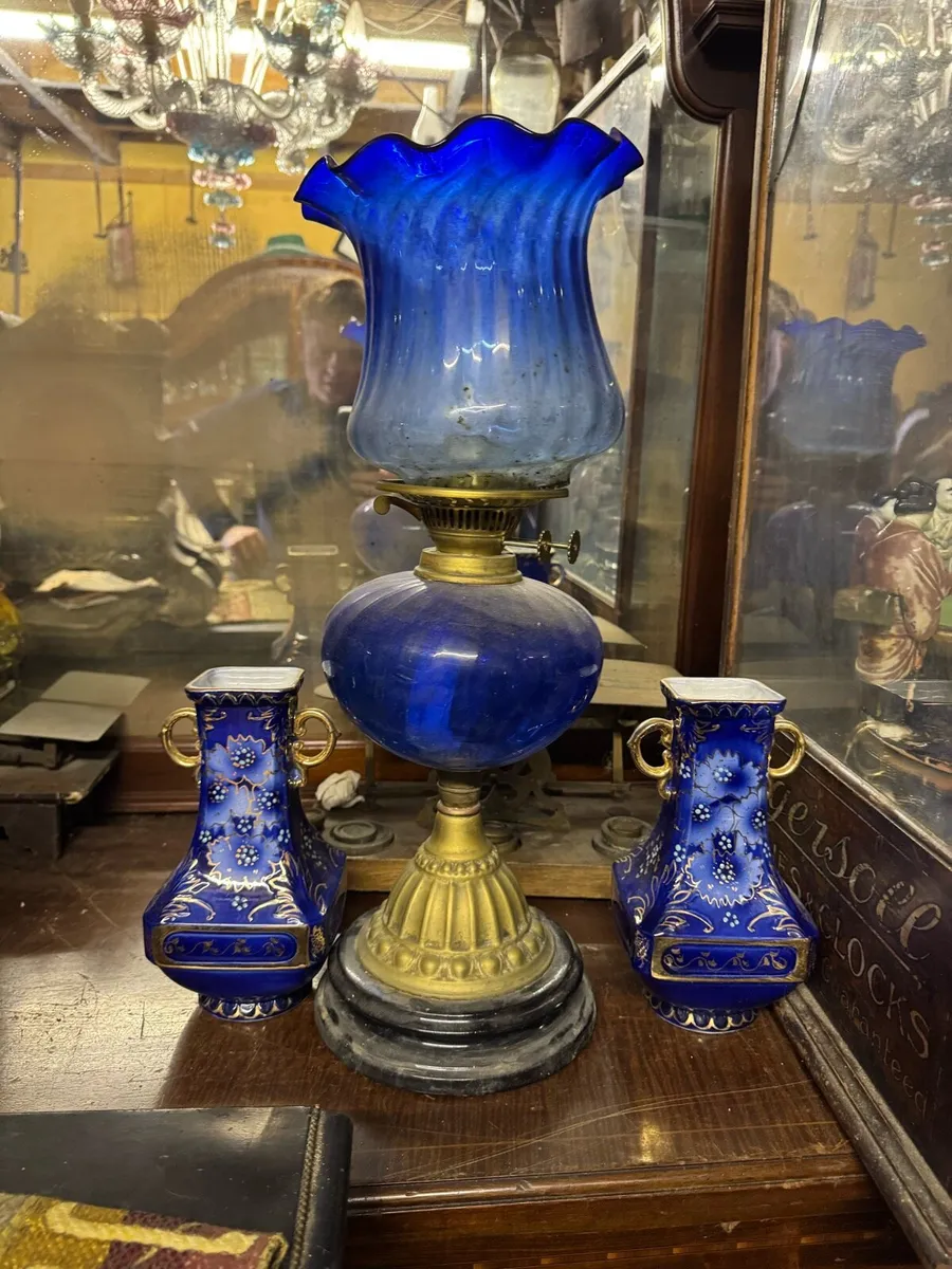 Rare Antique blue oil lamp - Image 2