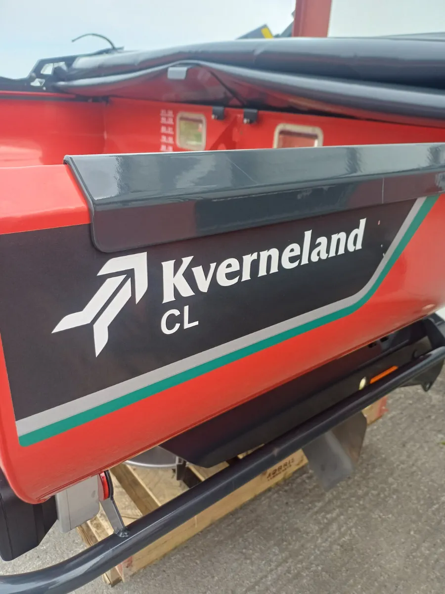 Kverneland Exacta CL Fertilizer Spreader - Image 4