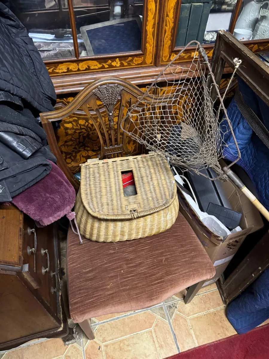 Old Victorian fishing basket & net - Image 2