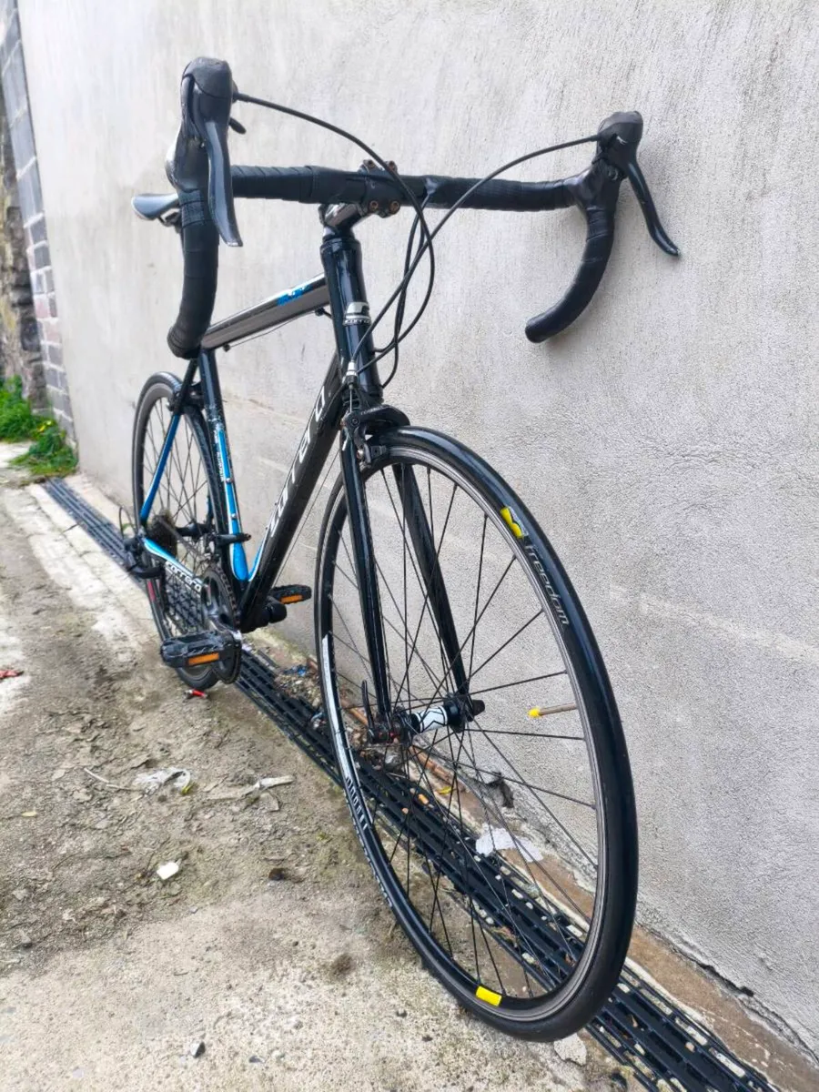 Carrera Road Bike - Image 3