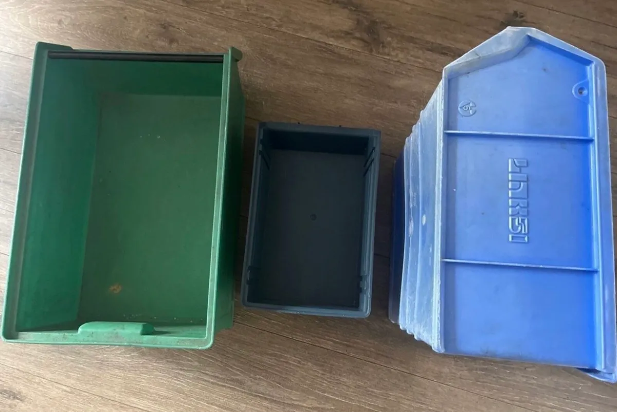 Three hard plastic boxes together €10 - Image 3