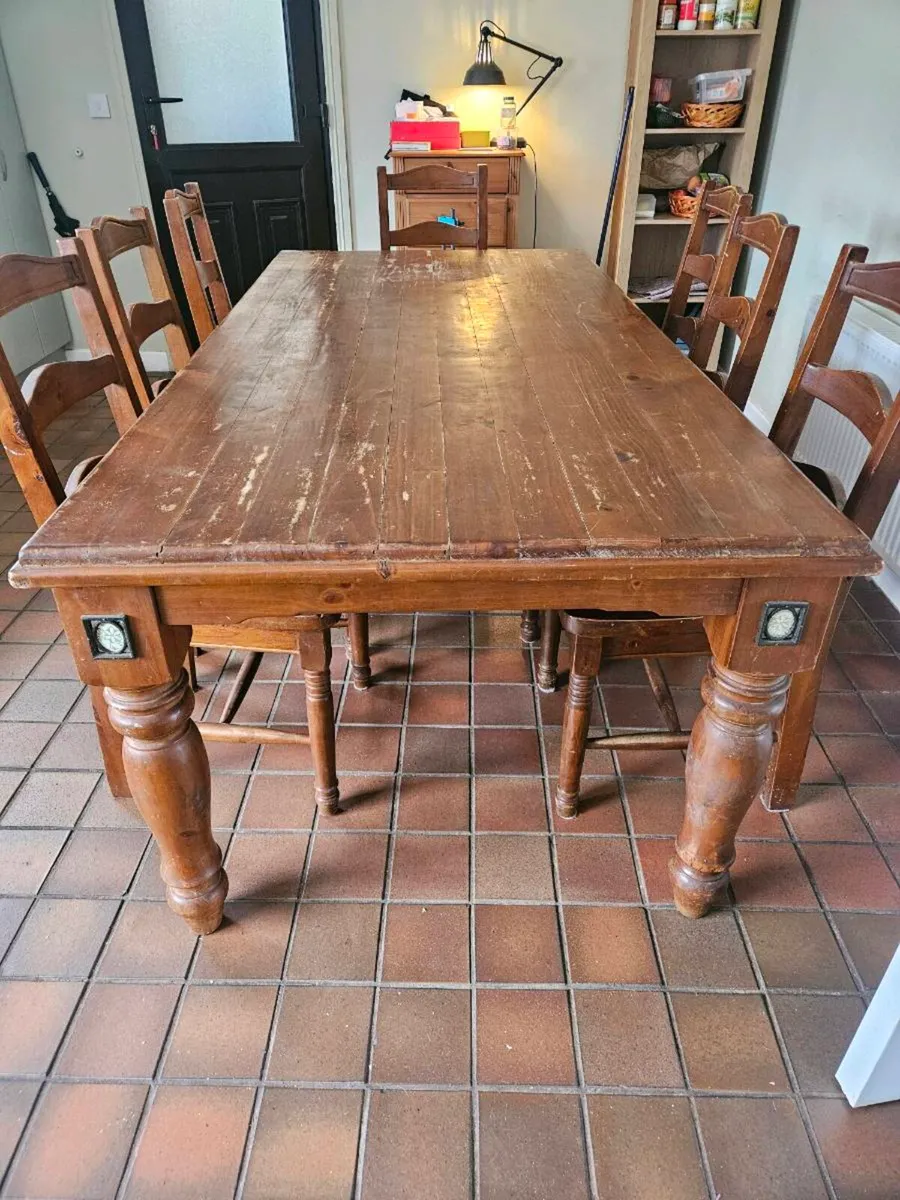 Solid wooden kitchen table and 8 matching chairs - Image 2