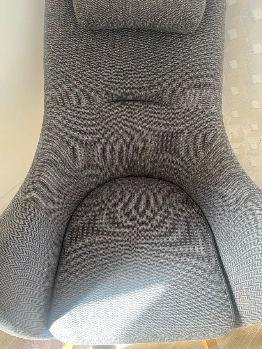 Grey nursery rocking chair - Image 2