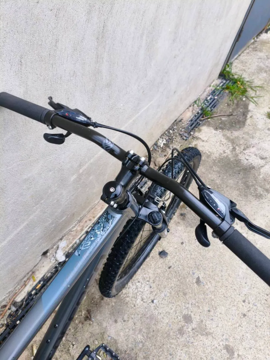 Carrera Valour Mountain Bike - Image 4