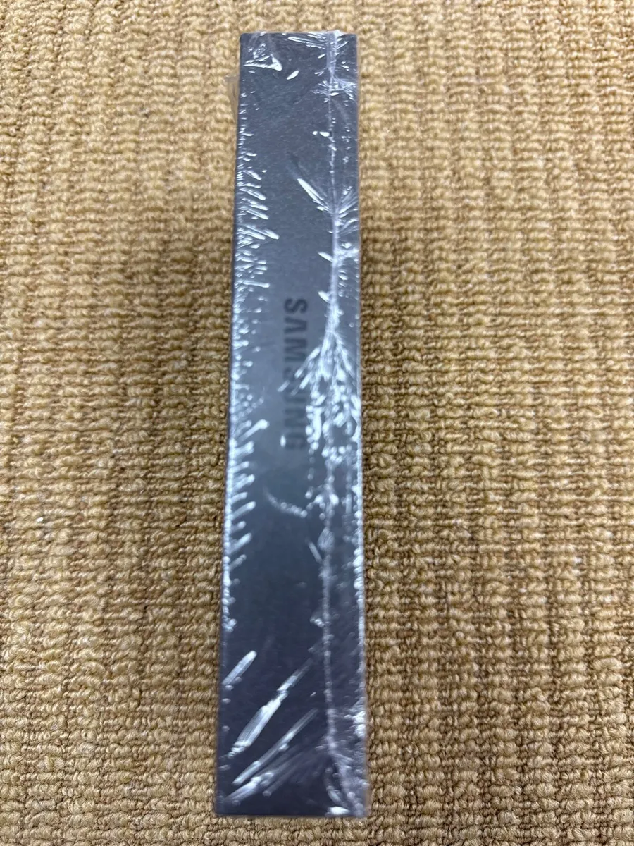 Samsung Galaxy S26 Brand new unlocked 512 GB - Image 3