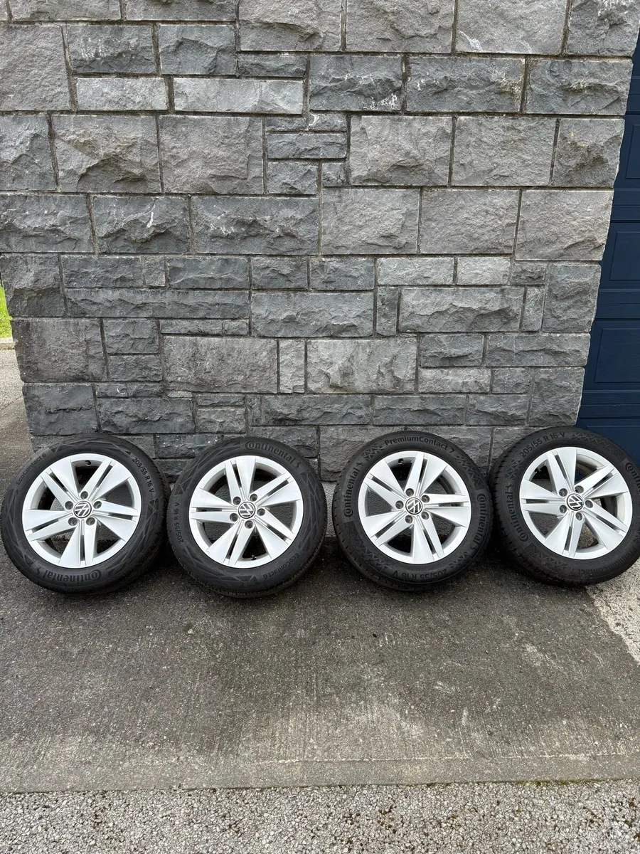 VW Golf 16” Alloys and New Tyres - Image 1