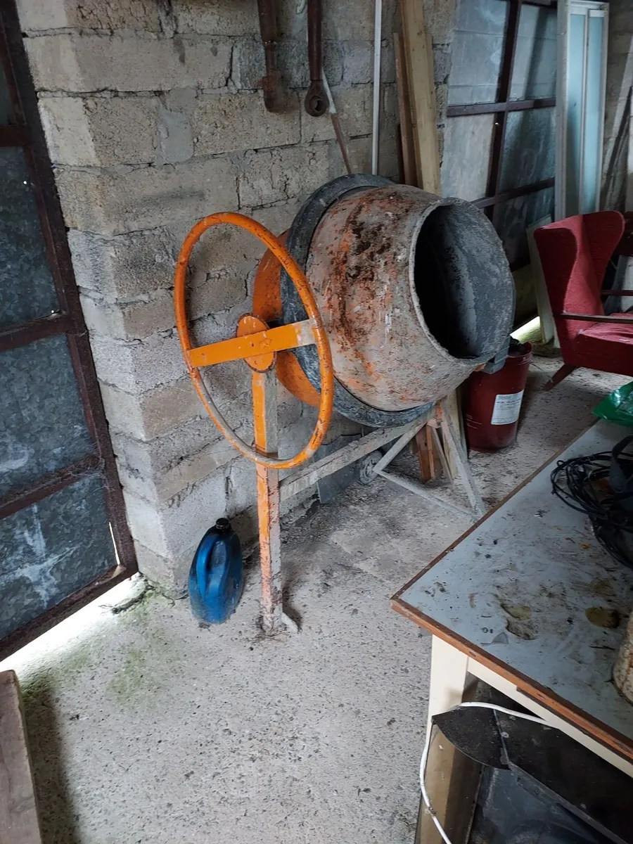 Electric Cement Mixer (240v) - Image 1