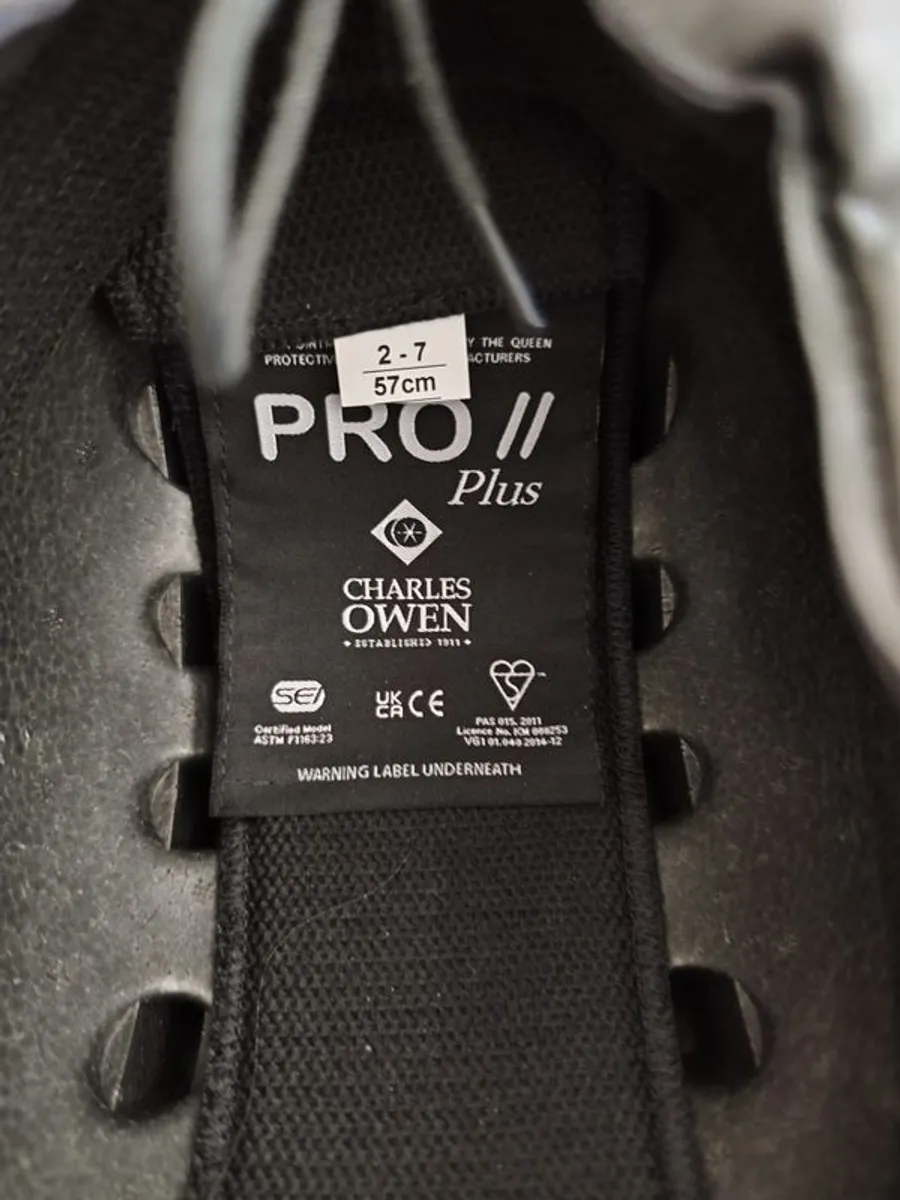 Brand New Charles Owen Pro 11 Skull 57cm - Image 4