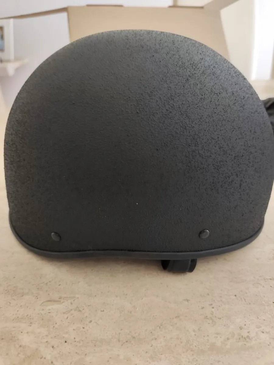 Brand New Charles Owen Pro 11 Skull 57cm - Image 3