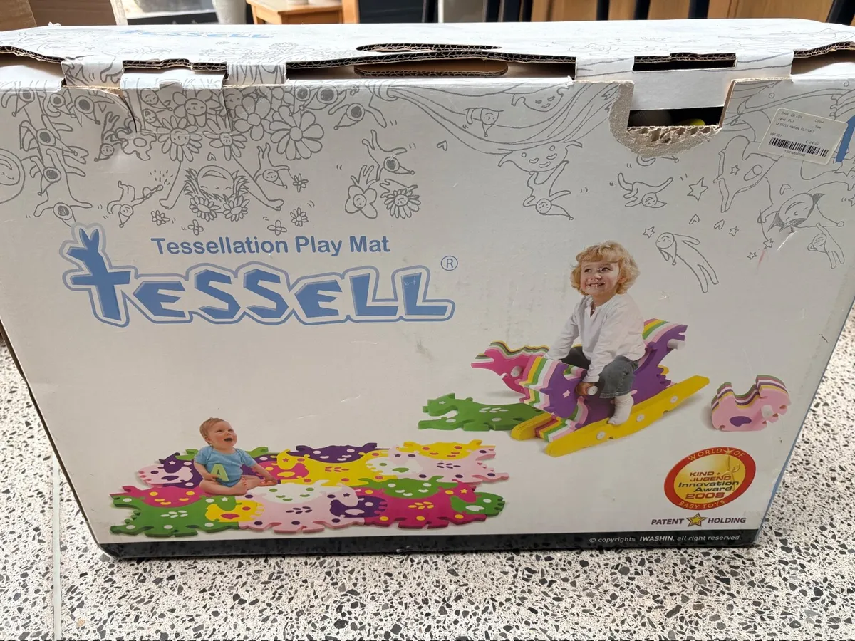 Playmat for young child - Image 1