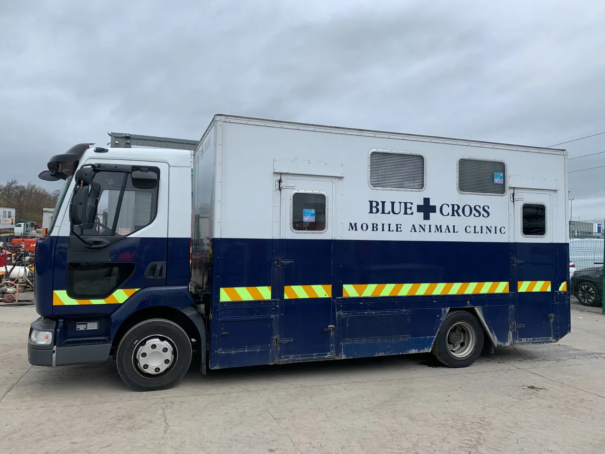 UNRESERVED 2006 RENAULT MIDLUM 150 WELFARE CLINIC - Image 2