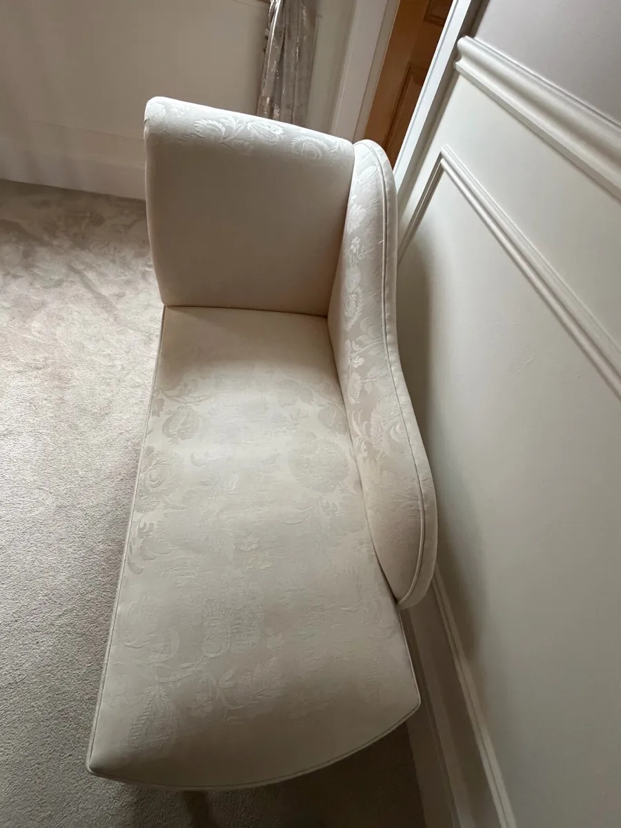 Chaise Lounge - Image 2