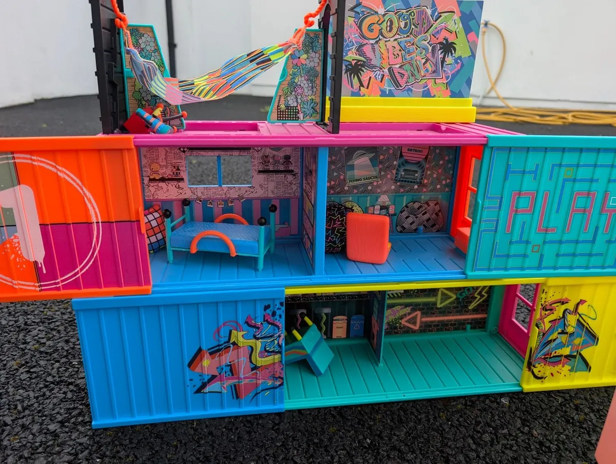 Lol houses and more - Image 1