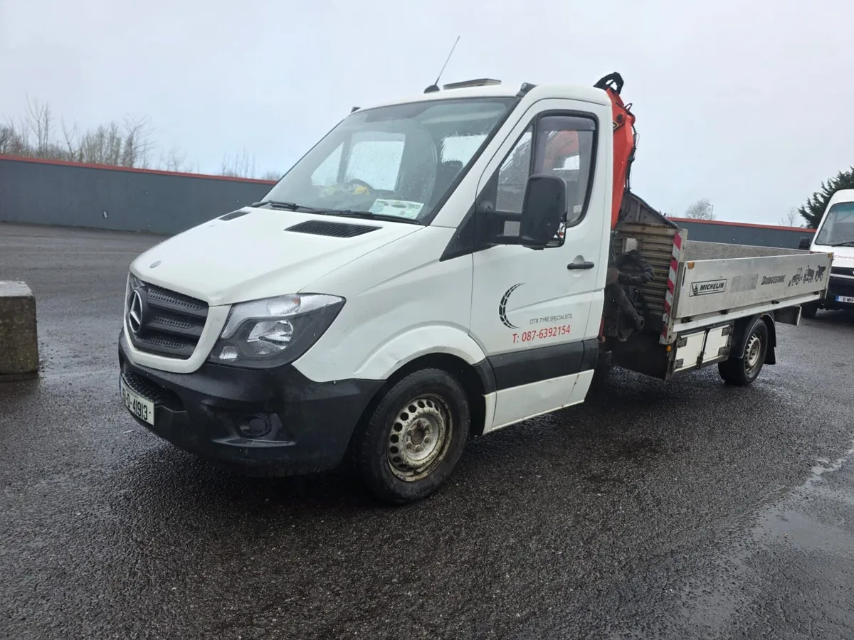 Mercedes Sprinter 2015 Pickup With Crane - Image 1