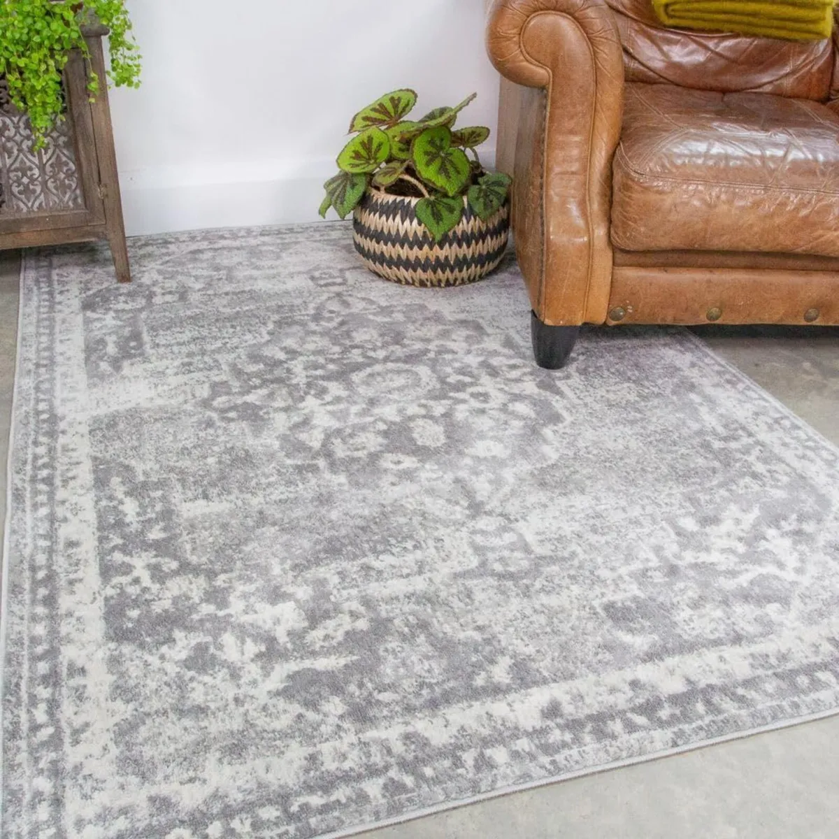 Grey Traditional Moroccan Rug Distressed Vintage - Image 1