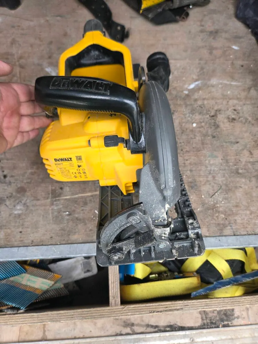 Dewalt worm saw - Image 3