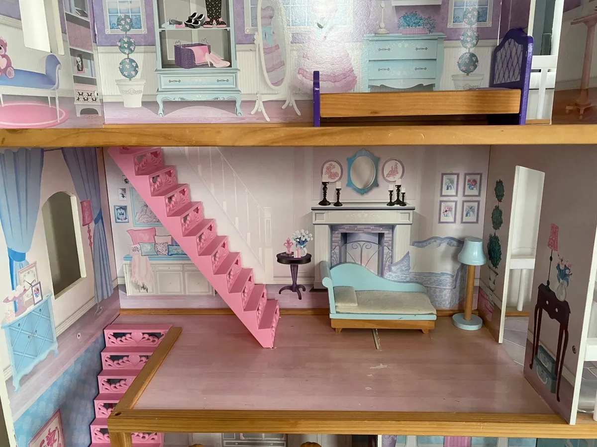 Woden Dolls House - Image 2