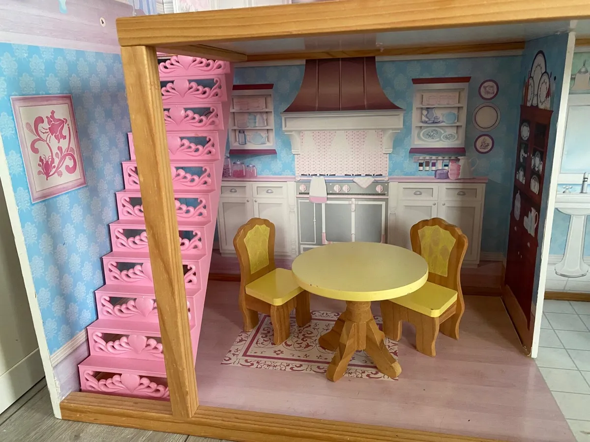 Woden Dolls House - Image 3