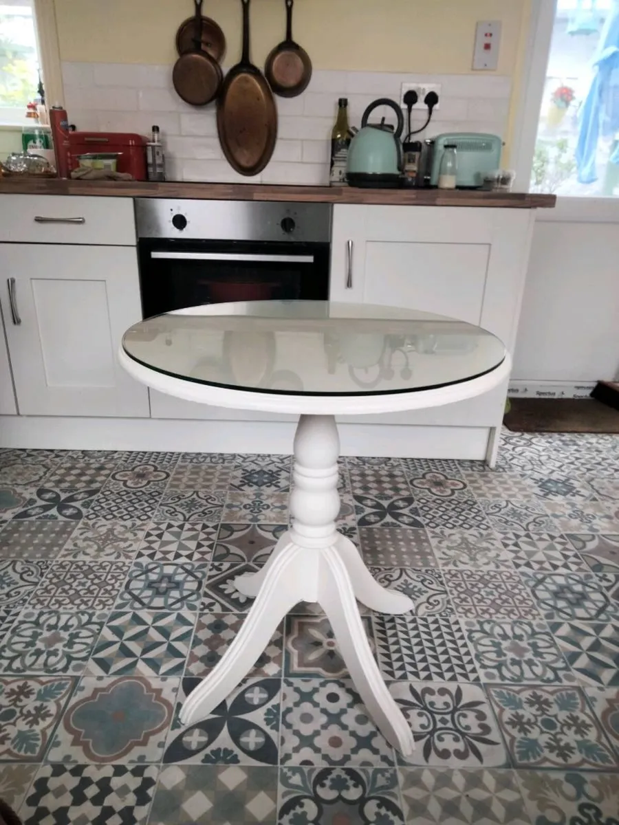 Dining table - Image 2